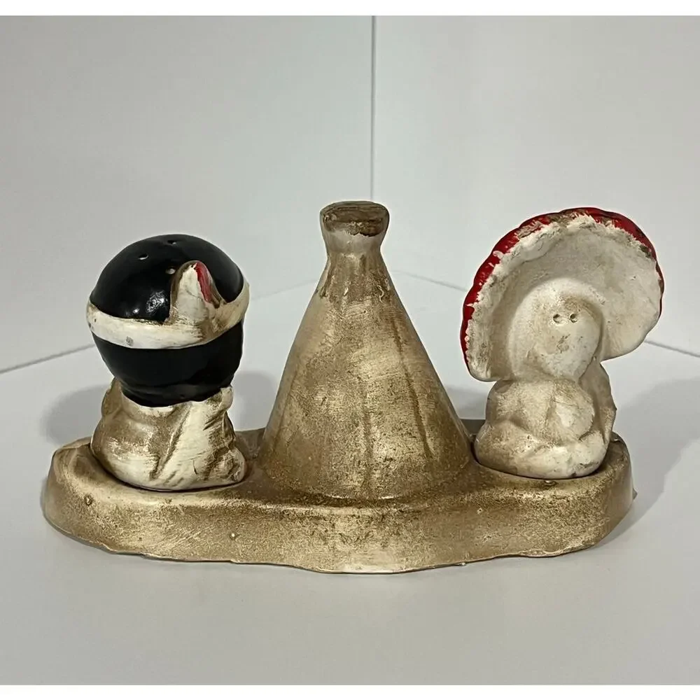 Vtg Japan Native American Salt‎ Pepper Shaker Set Teepee Tray Kitsch Southwest